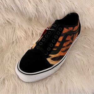 New 🐅 Tiger print Old Skool Vans